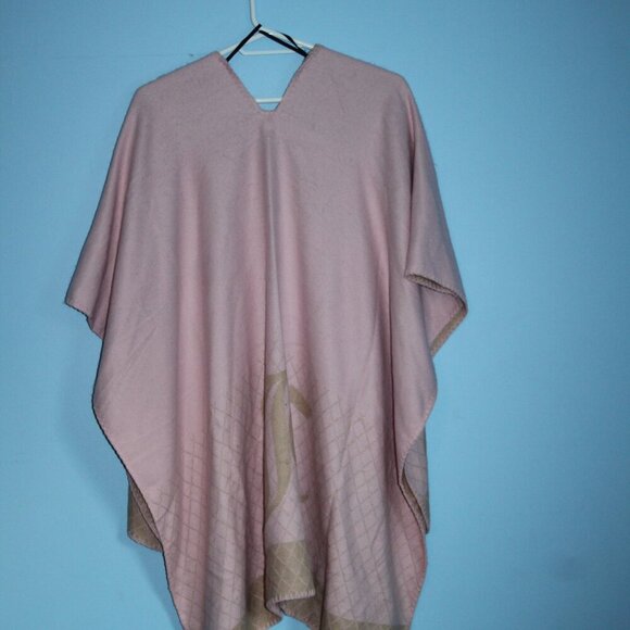 Juicy Couture Women's Pink and Tan Wrap Shawl JC Logo NWT - Picture 12 of 16